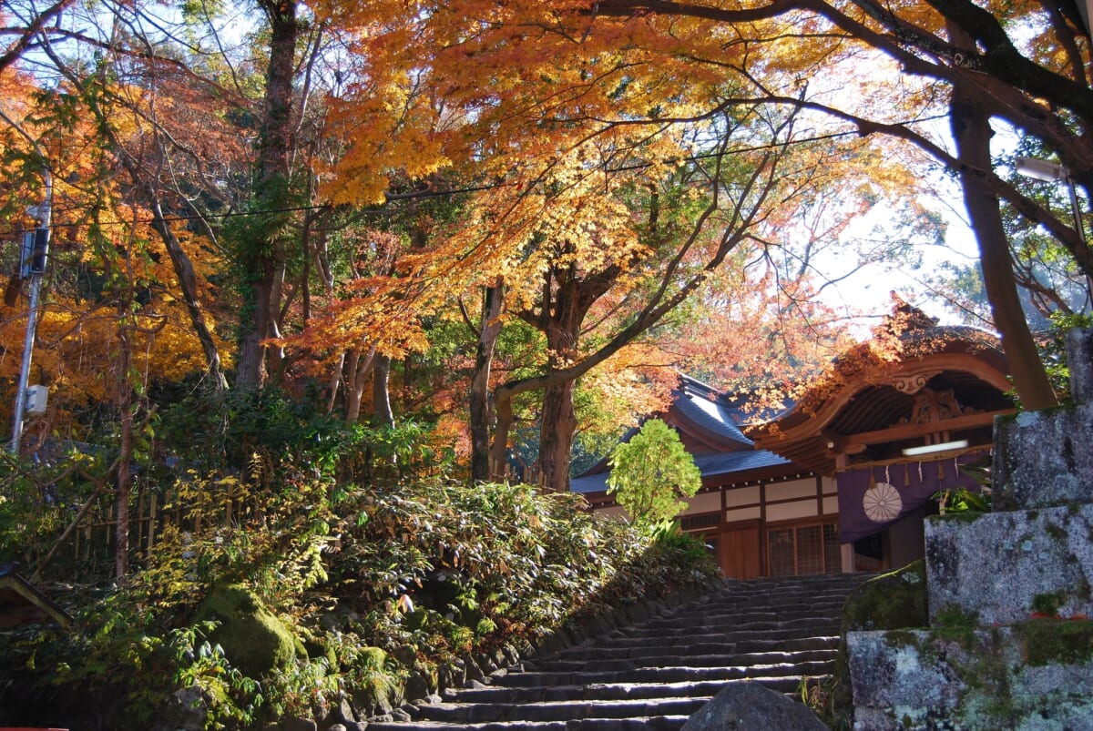 枚岡神社